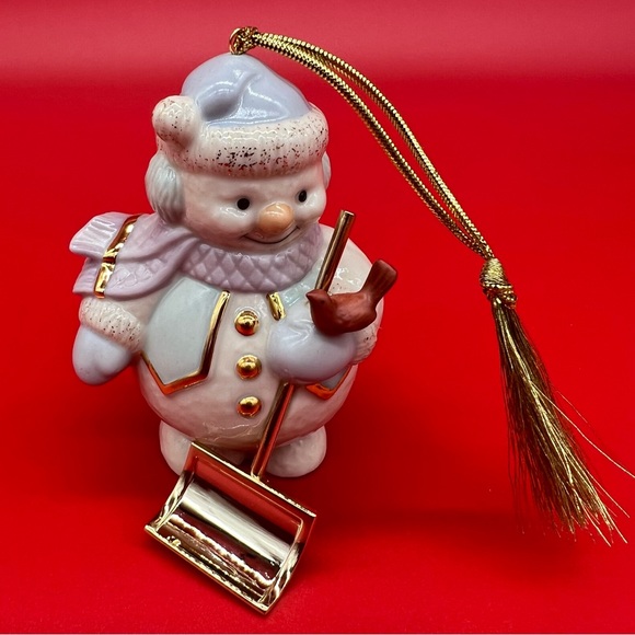 LENOX  SNOWMAN SHOVELING SNOW - Picture 1 of 11
